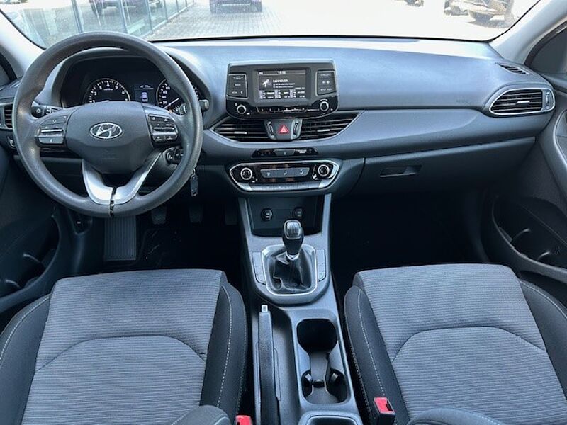 Hyundai i30 Kombi 1.4 Pure KLIMA/TEMPOMAT/LICHTSENSOR