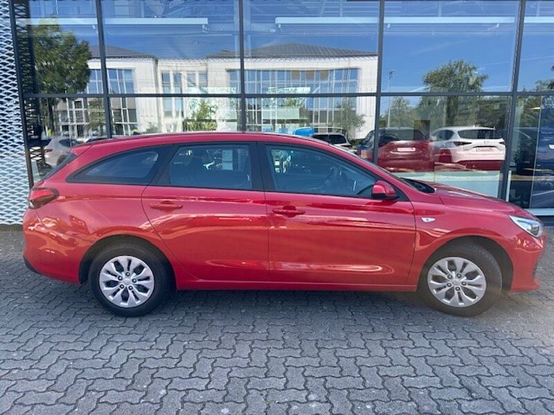 Hyundai i30 Kombi 1.4 Pure KLIMA/TEMPOMAT/LICHTSENSOR