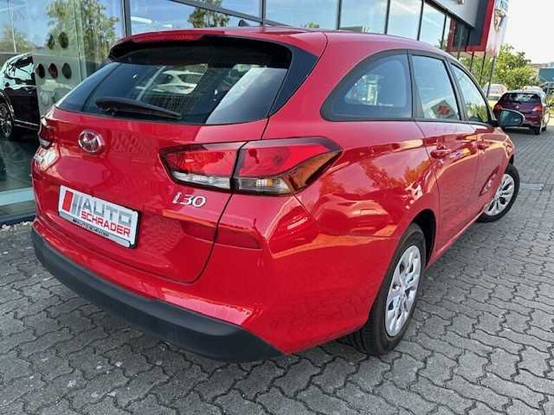 Hyundai i30 Kombi 1.4 Pure KLIMA/TEMPOMAT/LICHTSENSOR