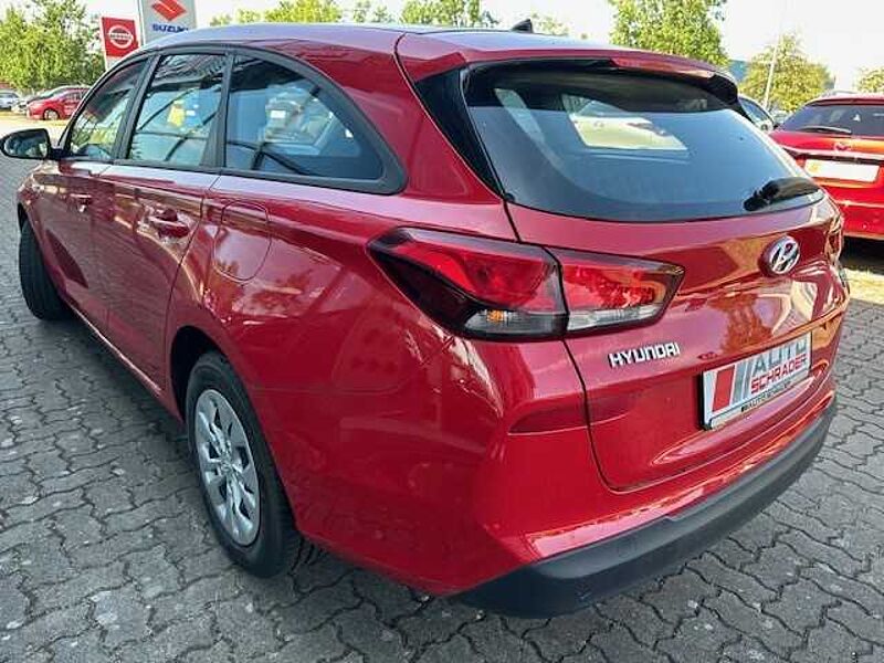 Hyundai i30 Kombi 1.4 Pure KLIMA/TEMPOMAT/LICHTSENSOR