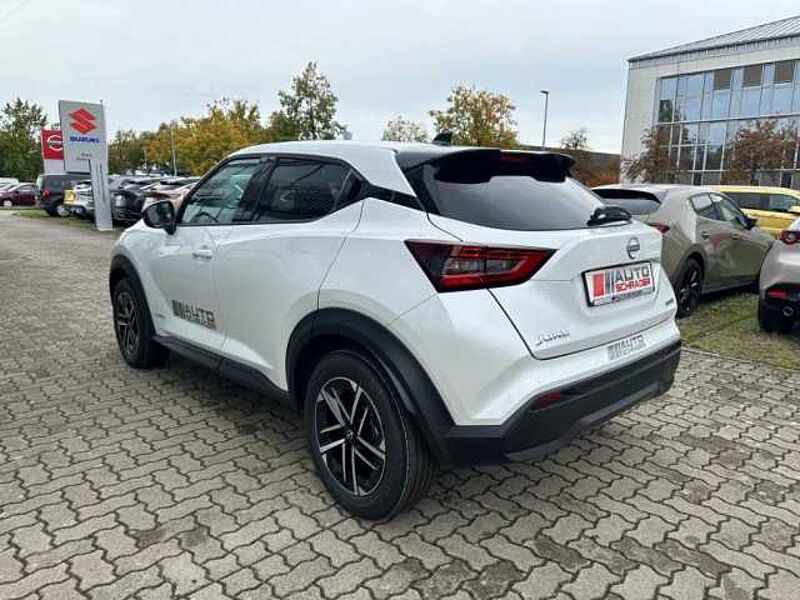 Nissan Juke 1.6 Hybrid 4AMT N-Connecta Winter